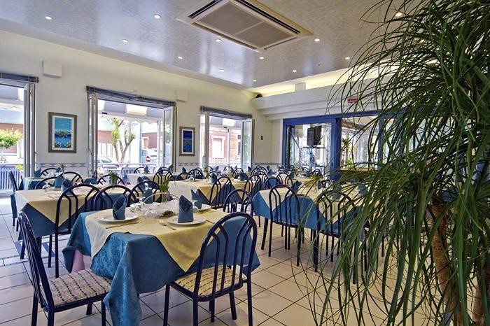 Hotel Vienna Μπελάρια-Ιτζέα Μαρίνα Εξωτερικό φωτογραφία